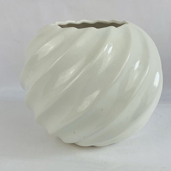 Vintage California Pottery Vase White Ceramic MCM - Picture 2 of 11